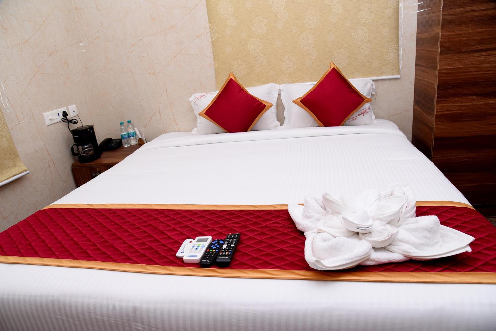 Sri Vishnu Residency Hotel Sriperumbudur Kültér fotó